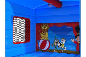Te koop: nieuw springkasteel circus.